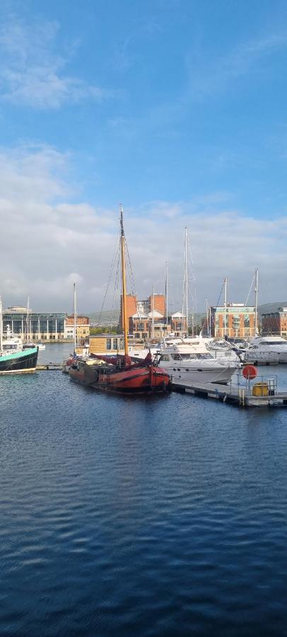 Sailortown Stays - 4 Star Luxury Apartment Belfast Buitenkant foto