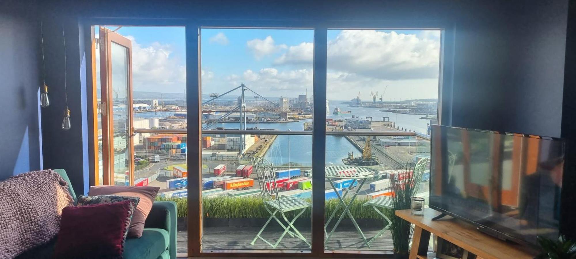 Sailortown Stays - 4 Star Luxury Apartment Belfast Buitenkant foto