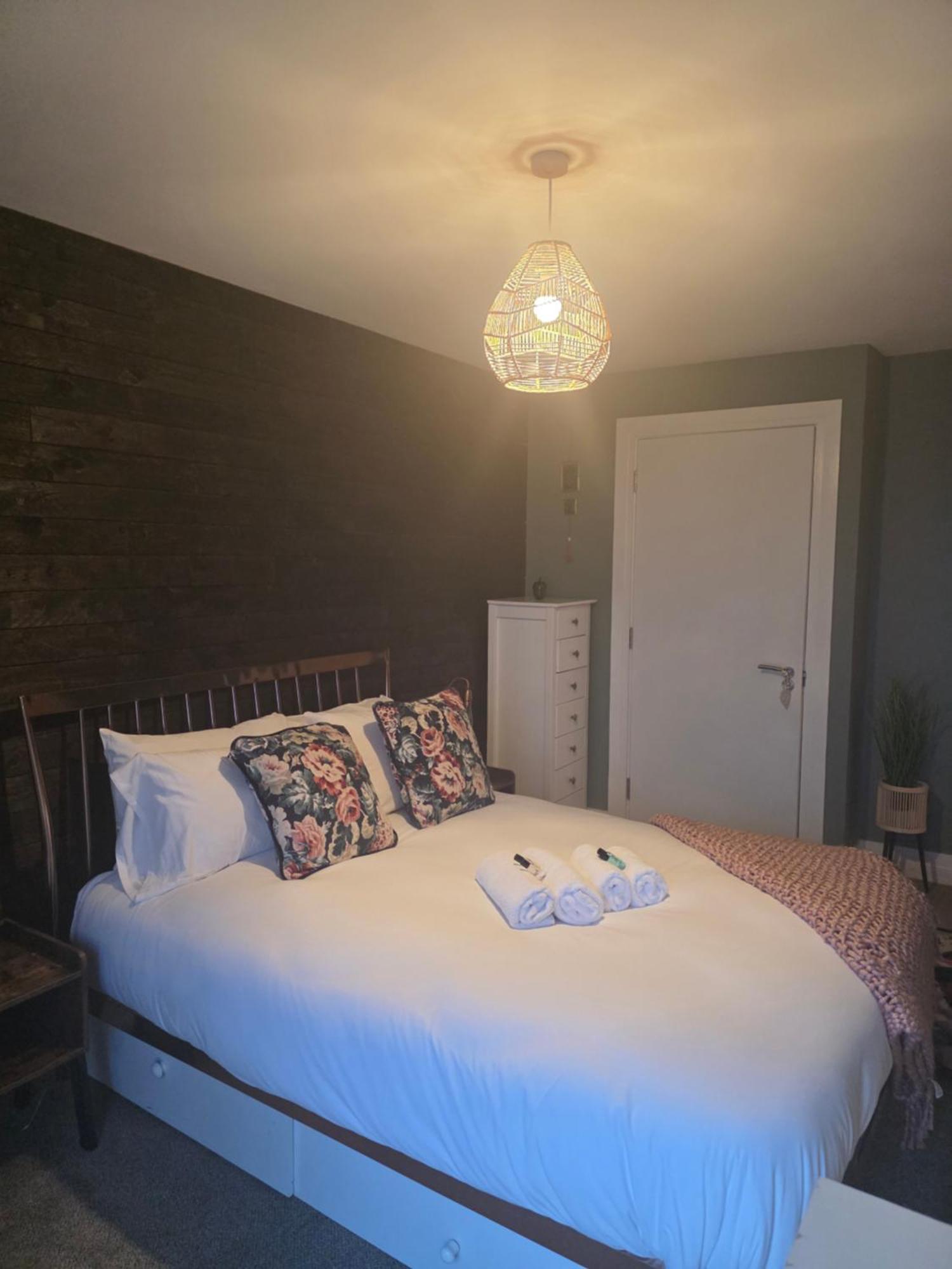 Sailortown Stays - 4 Star Luxury Apartment Belfast Buitenkant foto